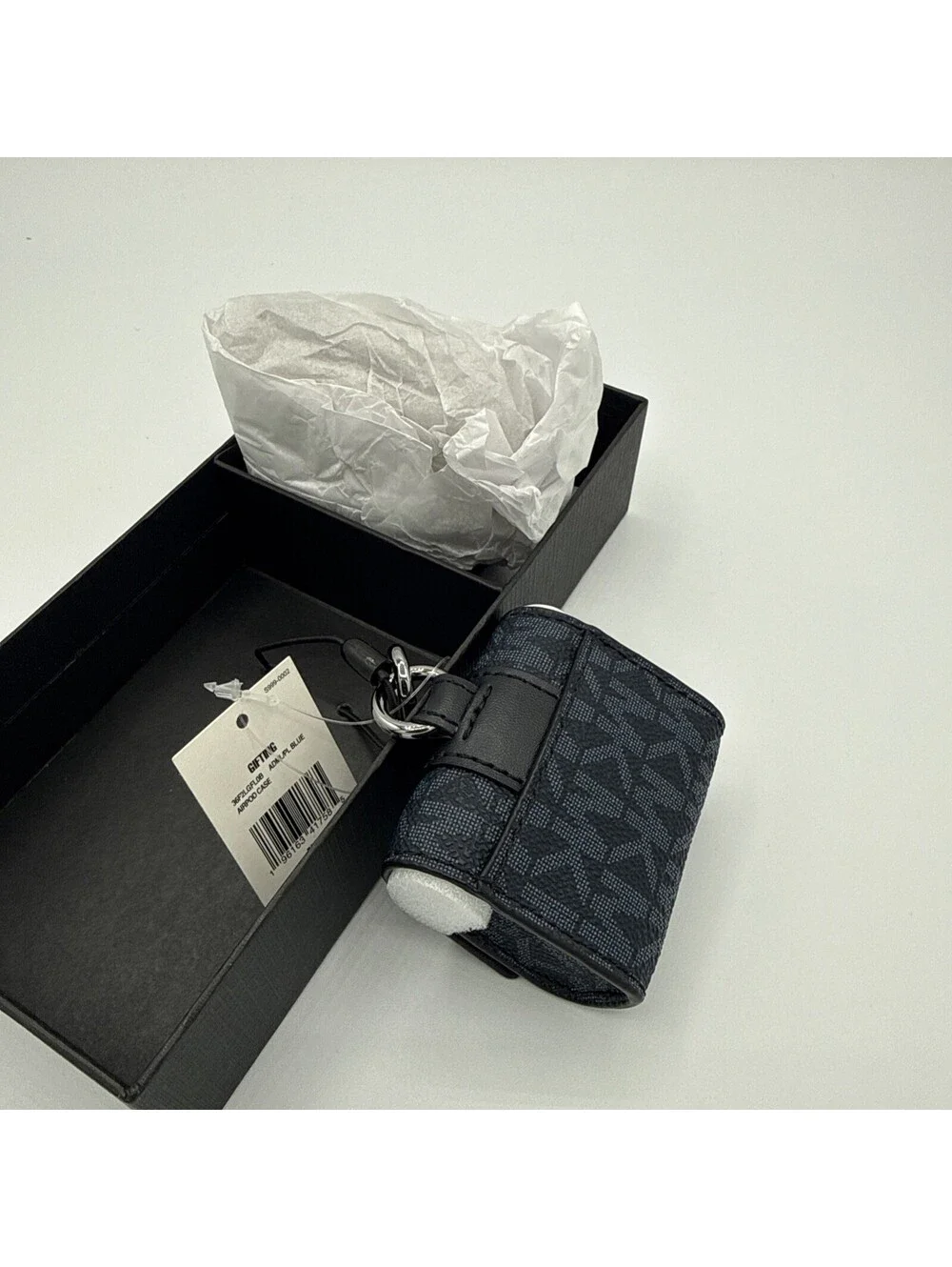 Michael Kors Airpod case blue W/lanyard NWB retails never used